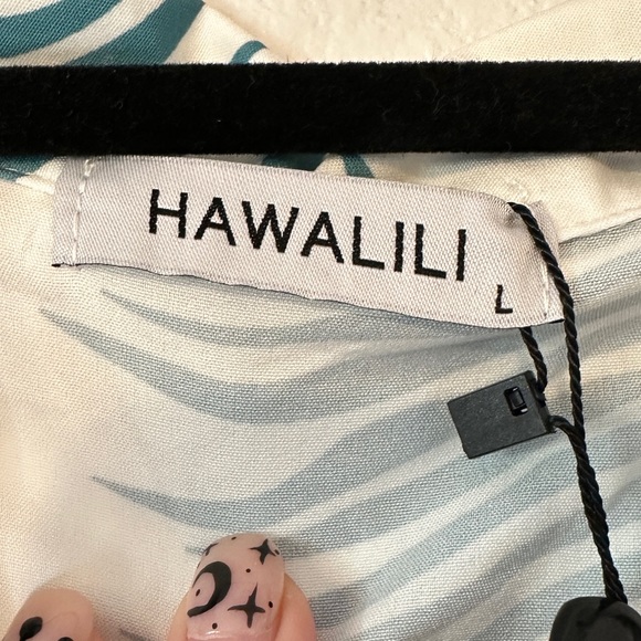 Bundle & save 2 for $25 item- NWT Hawalili Men’s Size Large Hawaiian Print - Picture 3 of 6